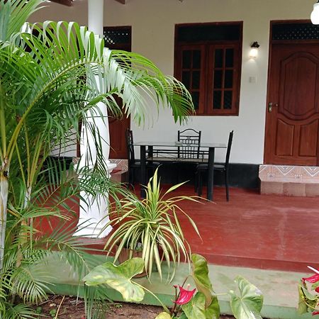 Chanaka Holiday Inn Sigiriya Esterno foto