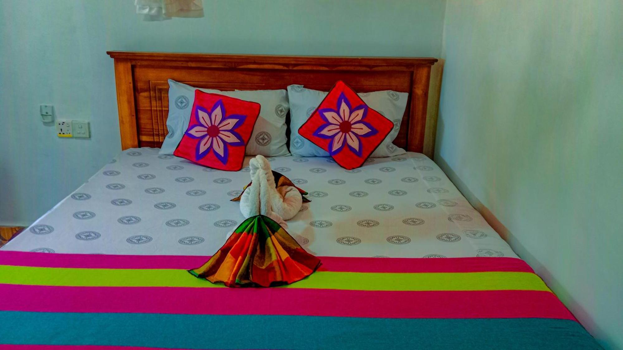 Chanaka Holiday Inn Sigiriya Esterno foto