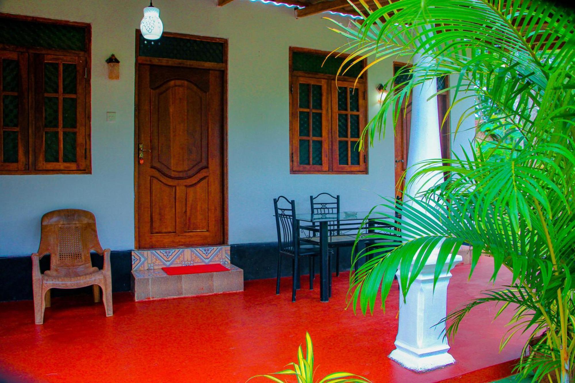 Chanaka Holiday Inn Sigiriya Esterno foto